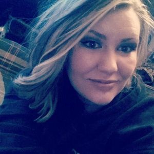 Meet your Posher, Leanne